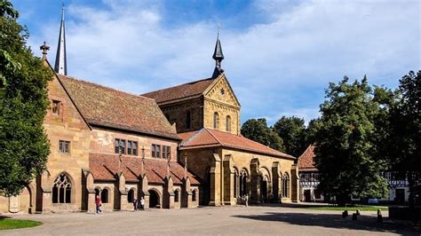  Il Monastero di Maulbronn: Un Viaggio nel Tempo tra Storia e Spiritualità!