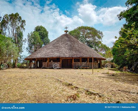 La Chiesa di Debre Sina: Un gioiello nascosto tra le montagne dell'Etiopia!